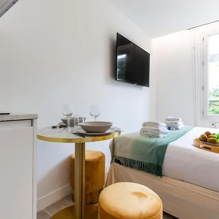 Appartement Cosy Studio - Parc Des Expositions Tour Eiffel 6 *